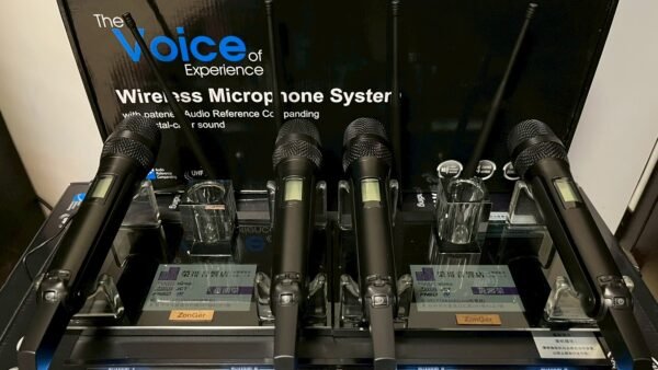 ZonGer ZG-188 專業卡拉OK四手持無線麥克風1對4 (專業級) 結帳輸入折扣碼zg188再打折