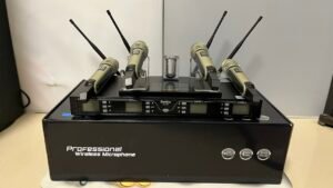 S__194256909 ZonGer ZG-168 專業卡拉OK四手持無線麥克風1對4 (專業級) 結帳輸入折扣碼zg168再打折